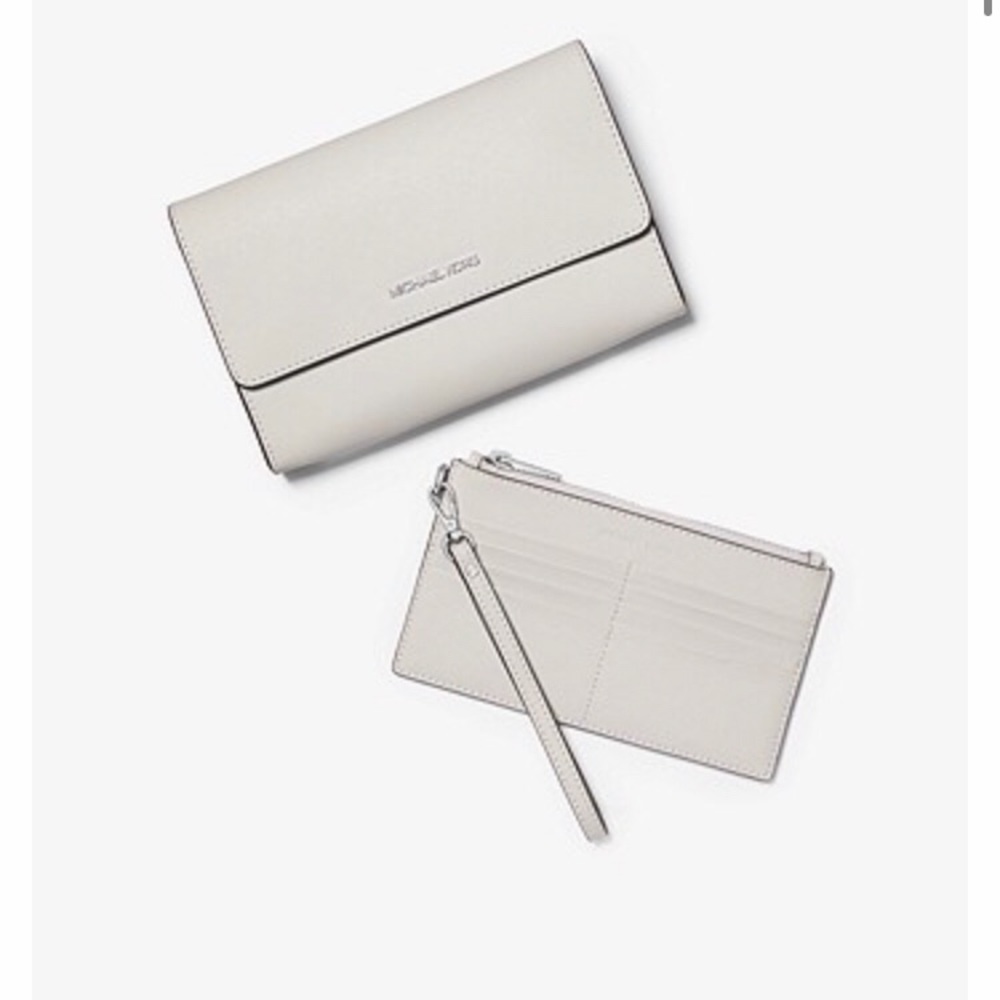*SOLD* Michael Kors Saffiano Crossbody Bag - Picture 3 of 12